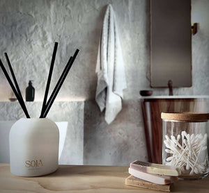 Aroma Stick Bundles | Elevate your home with Aroma Stick Bundles from Soja Fragrances. Liquid-free, continuous scent. Bundle now in matte black or white vessel and save! | SOJA Fragrances