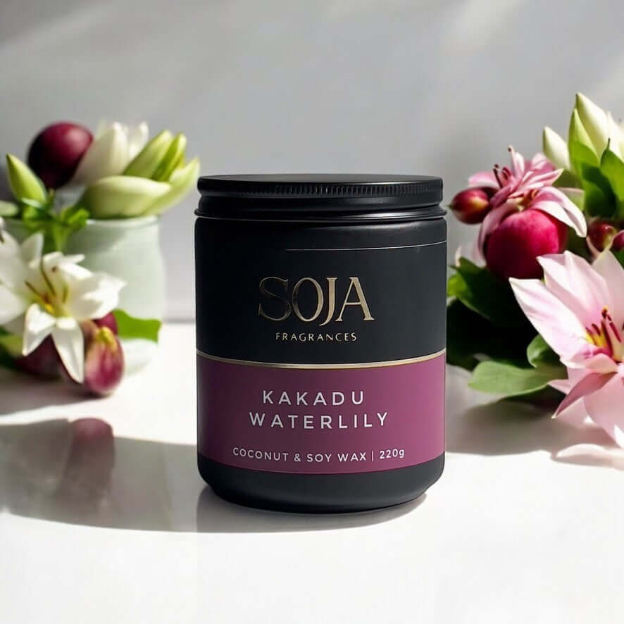 Kakadu Waterlily soy candle with floral and citrus notes