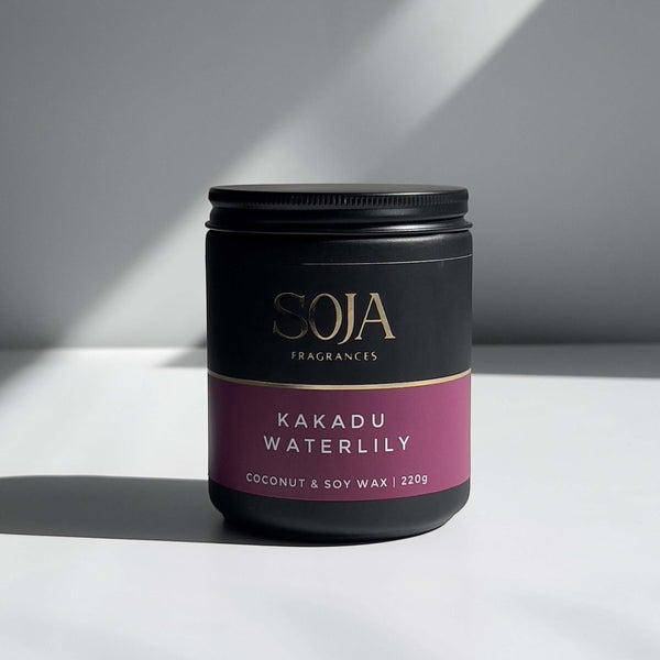 Kakadu Waterlily soy candle with floral and citrus notes
