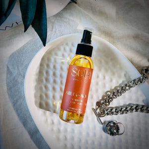 Crystal-infused room spray for abundance – vanilla caramel fragrance